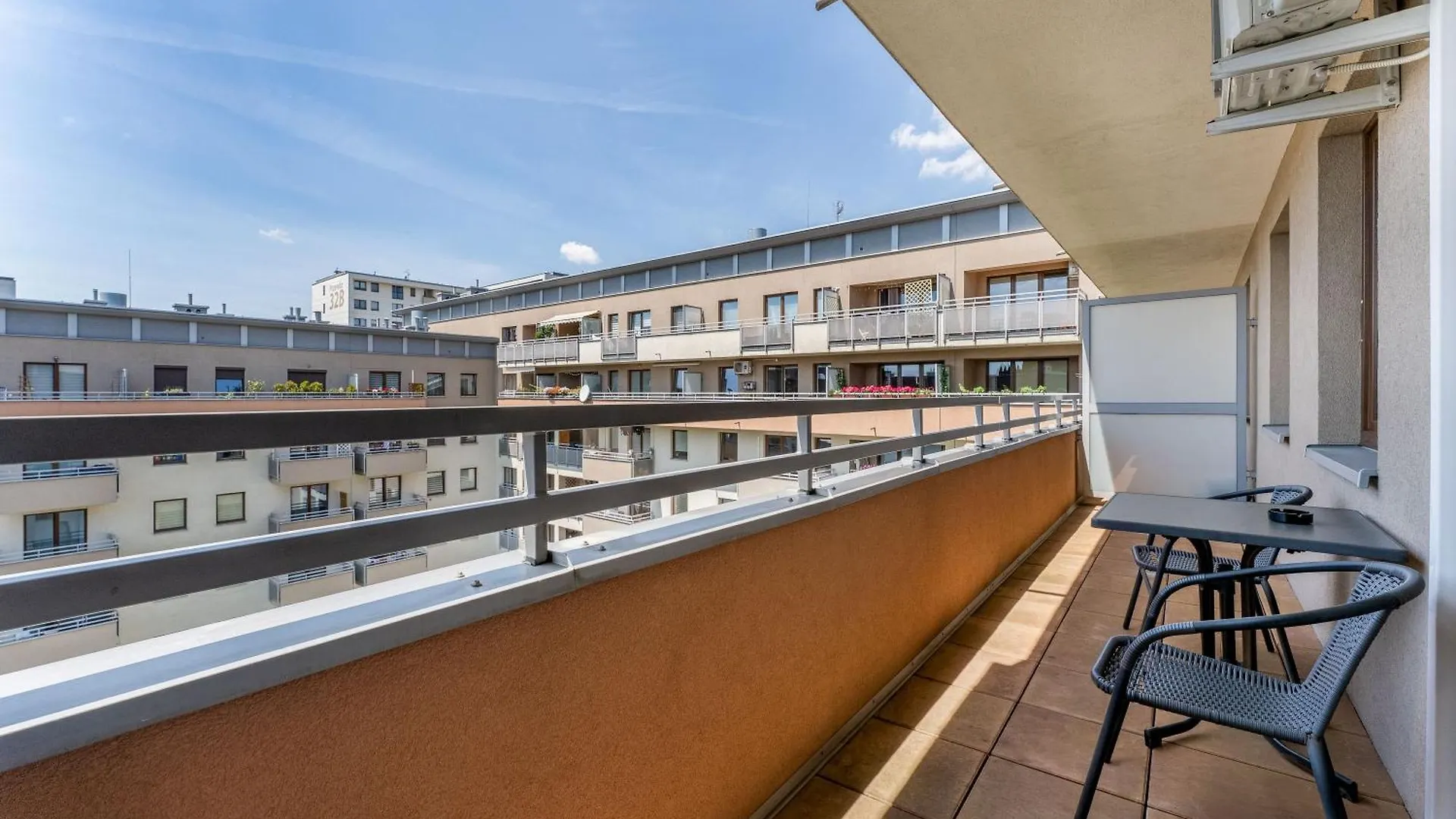 Przewoz Cosy Apartment With Terrace 크라쿠프