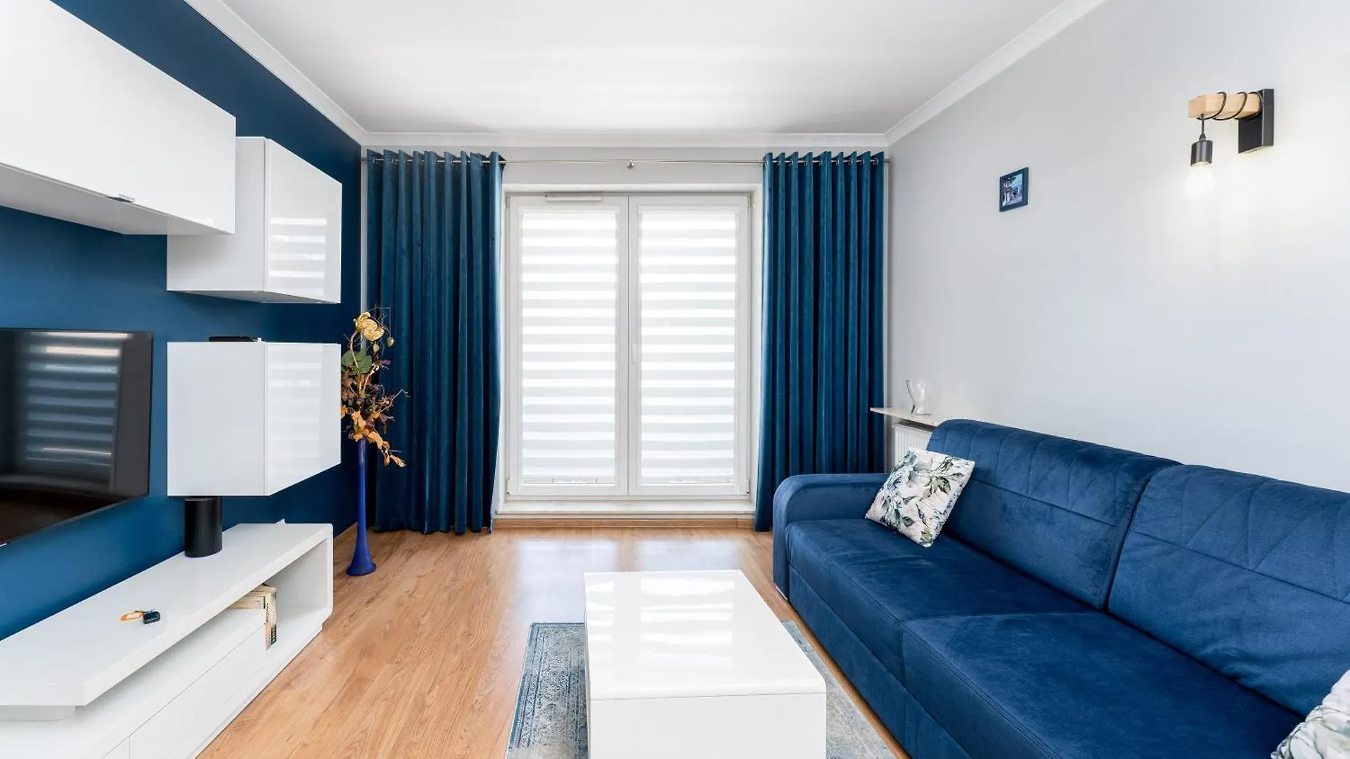 Przewoz Cosy Apartment With Terrace 크라쿠프 0*,  폴란드